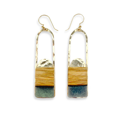 Eastward Arched Oat Bourbon Barrel Earring